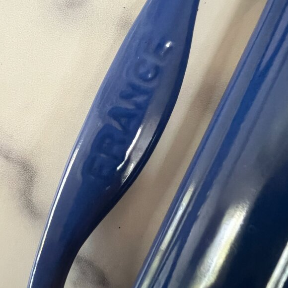 Le Creuset Enameled Cast Iron Skinny Square Grill, Lapis Blue - Picture 4 of 6